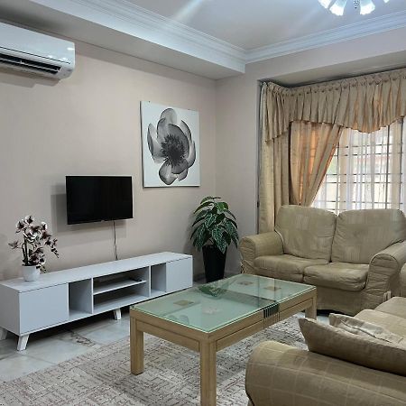 D’Lestari Homestay Seri Kembangan Extérieur photo