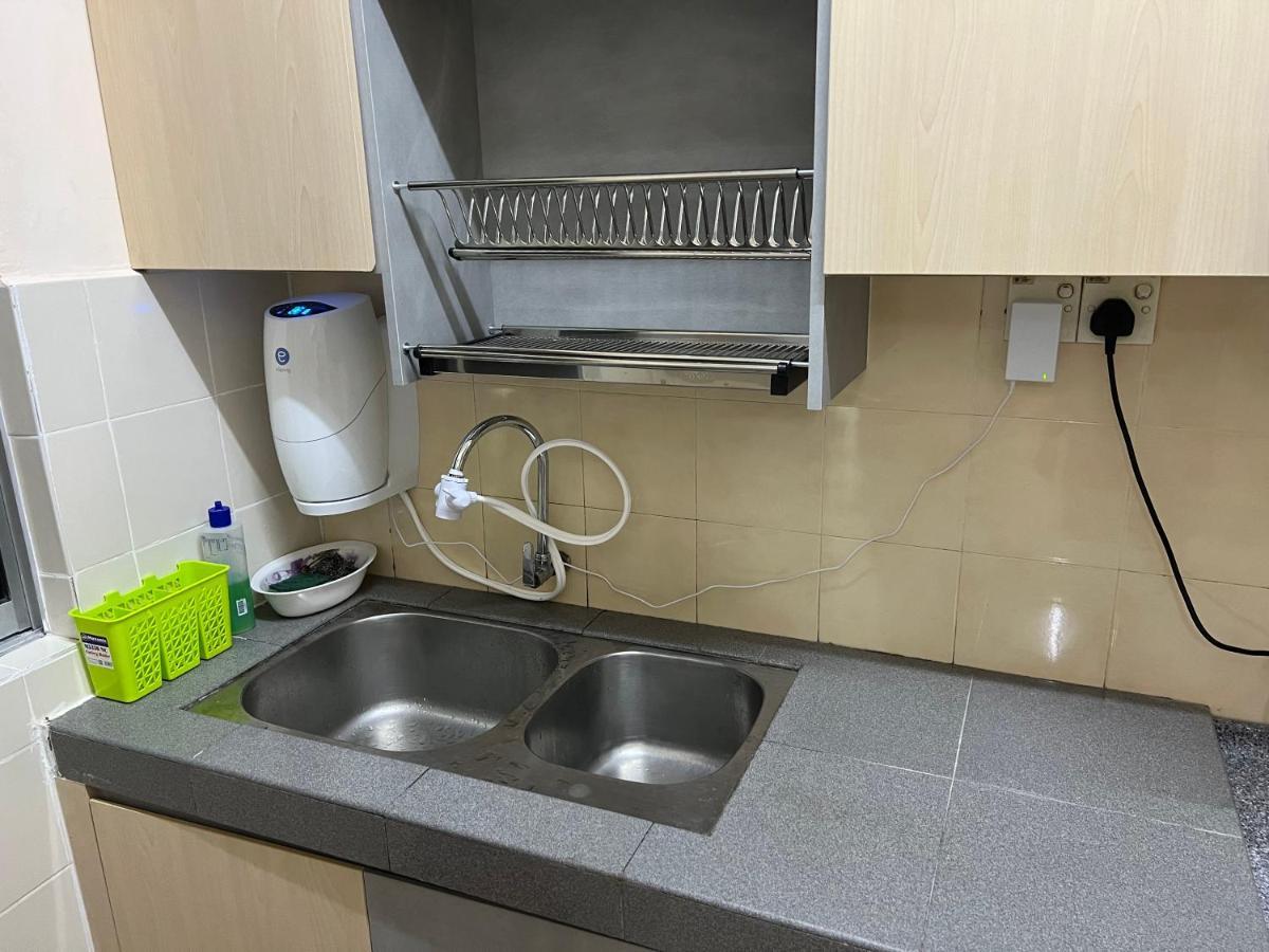 D’Lestari Homestay Seri Kembangan Extérieur photo