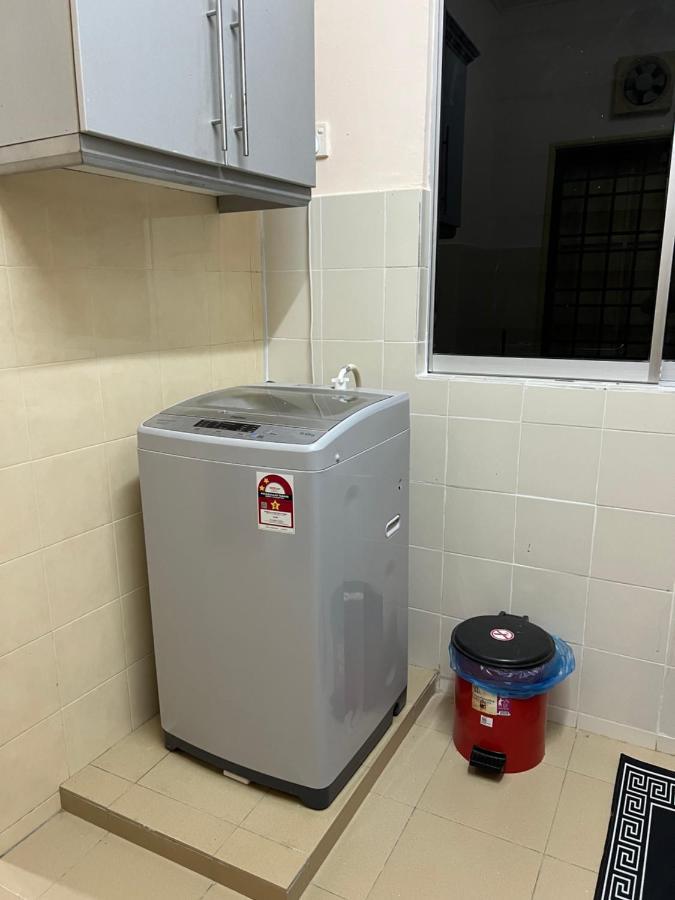 D’Lestari Homestay Seri Kembangan Extérieur photo