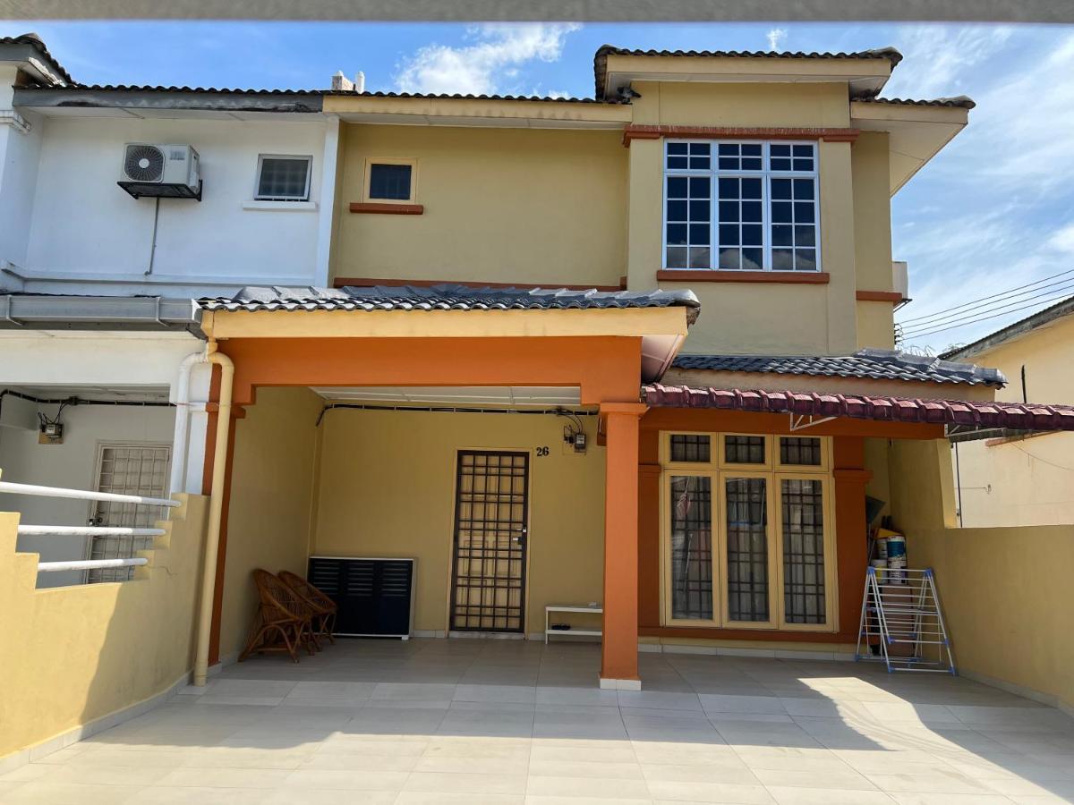 D’Lestari Homestay Seri Kembangan Extérieur photo