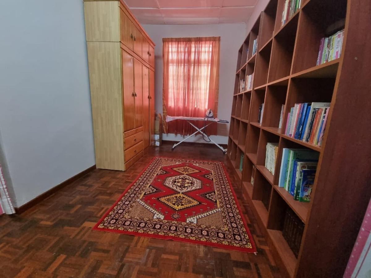 D’Lestari Homestay Seri Kembangan Extérieur photo